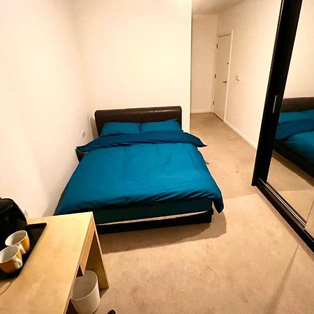 Ensuit Double Room In London, Colindale Edgware Zewnętrze zdjęcie